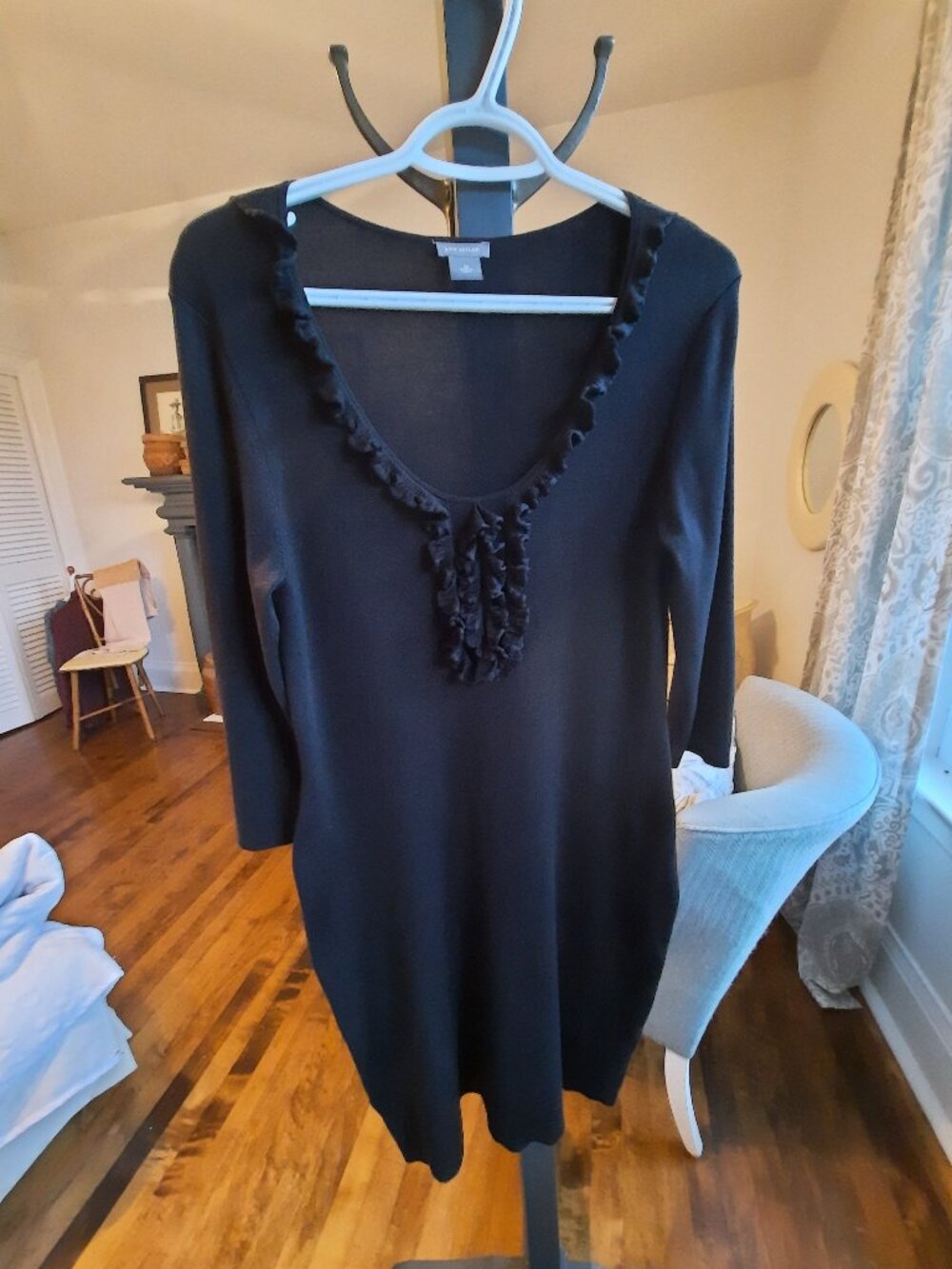 76% Silk, Ann Taylor Ruffle Knit Dress | Size M | Classic Stretch Sheath - Picture 2 of 6